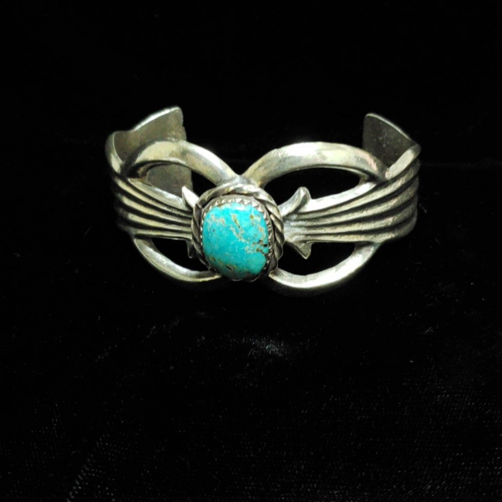 Vintage sandcast Turquoise bracelet
